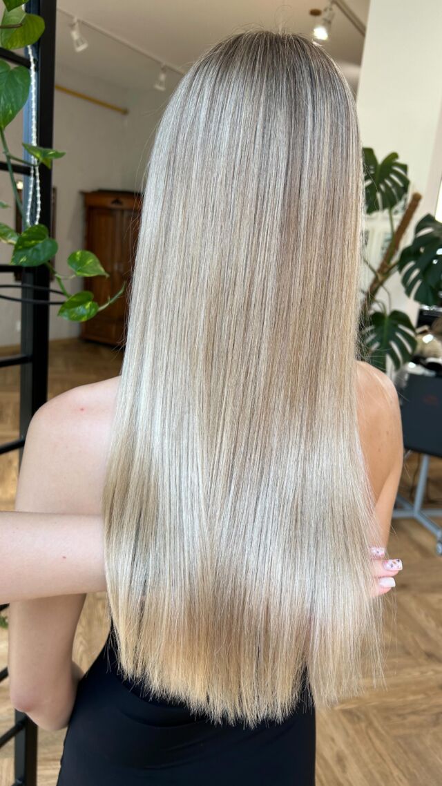 Koloryzacja włosów autorstwa Martyny ⭐️ @martyna.g_hair 
#koloryzacjawłosów #blondkoloryzacja